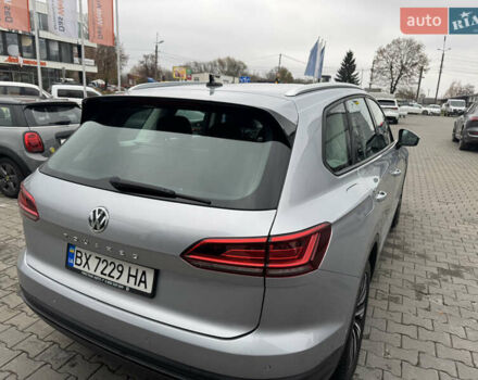 Серый Фольксваген Туарег, объемом двигателя 3 л и пробегом 127 тыс. км за 34950 $, фото 8 на Automoto.ua