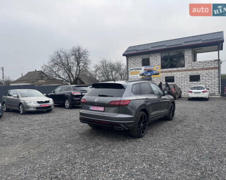 Серый Фольксваген Туарег, объемом двигателя 2.97 л и пробегом 155 тыс. км за 54500 $, фото 15 на Automoto.ua