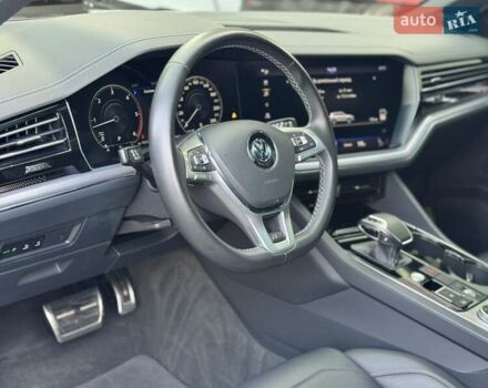 Серый Фольксваген Туарег, объемом двигателя 2.97 л и пробегом 142 тыс. км за 49700 $, фото 12 на Automoto.ua