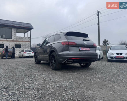 Серый Фольксваген Туарег, объемом двигателя 2.97 л и пробегом 155 тыс. км за 54500 $, фото 17 на Automoto.ua