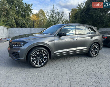 Сірий Фольксваген Туарег, об'ємом двигуна 2.99 л та пробігом 138 тис. км за 47500 $, фото 2 на Automoto.ua