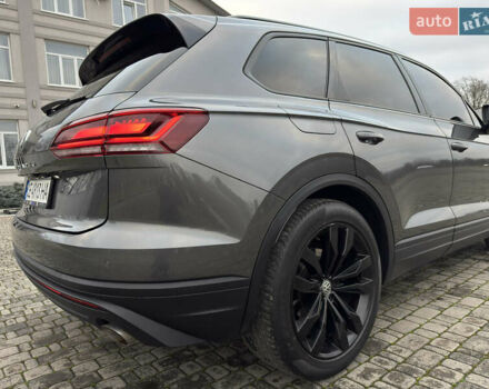 Сірий Фольксваген Туарег, об'ємом двигуна 3 л та пробігом 278 тис. км за 33700 $, фото 29 на Automoto.ua