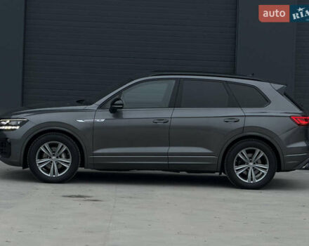 Сірий Фольксваген Туарег, об'ємом двигуна 3 л та пробігом 182 тис. км за 46000 $, фото 26 на Automoto.ua