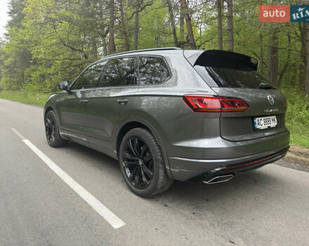 Серый Фольксваген Туарег, объемом двигателя 2.97 л и пробегом 128 тыс. км за 57500 $, фото 11 на Automoto.ua