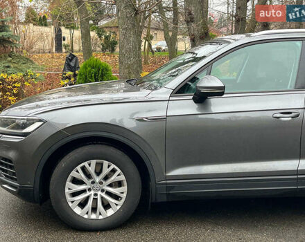 Серый Фольксваген Туарег, объемом двигателя 3.6 л и пробегом 117 тыс. км за 39990 $, фото 5 на Automoto.ua