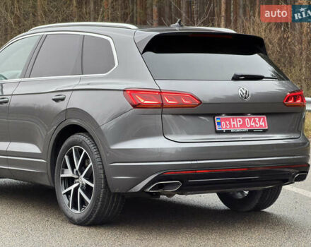 Сірий Фольксваген Туарег, об'ємом двигуна 3 л та пробігом 45 тис. км за 59999 $, фото 41 на Automoto.ua