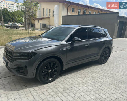 Серый Фольксваген Туарег, объемом двигателя 2.97 л и пробегом 166 тыс. км за 53000 $, фото 18 на Automoto.ua