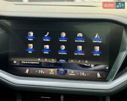 Серый Фольксваген Туарег, объемом двигателя 2.97 л и пробегом 142 тыс. км за 49700 $, фото 38 на Automoto.ua