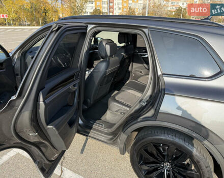 Серый Фольксваген Туарег, объемом двигателя 2.97 л и пробегом 214 тыс. км за 46700 $, фото 18 на Automoto.ua