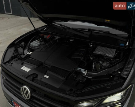 Сірий Фольксваген Туарег, об'ємом двигуна 3 л та пробігом 182 тис. км за 46000 $, фото 9 на Automoto.ua