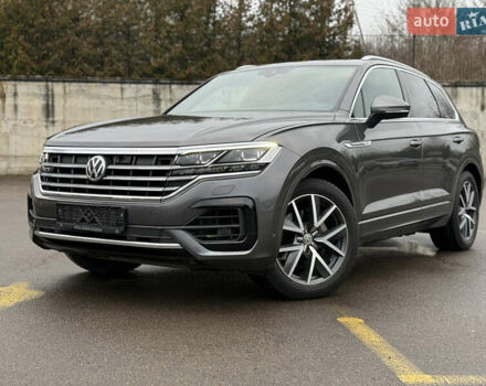 Серый Фольксваген Туарег, объемом двигателя 3 л и пробегом 85 тыс. км за 56500 $, фото 11 на Automoto.ua