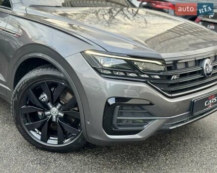 Серый Фольксваген Туарег, объемом двигателя 2.97 л и пробегом 142 тыс. км за 49700 $, фото 31 на Automoto.ua