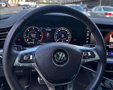 Сірий Фольксваген Туарег, об'ємом двигуна 3.96 л та пробігом 140 тис. км за 58000 $, фото 9 на Automoto.ua