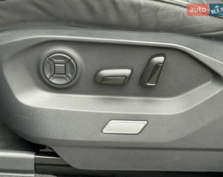 Сірий Фольксваген Туарег, об'ємом двигуна 3 л та пробігом 45 тис. км за 59999 $, фото 62 на Automoto.ua