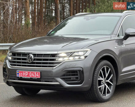 Сірий Фольксваген Туарег, об'ємом двигуна 3 л та пробігом 45 тис. км за 59999 $, фото 20 на Automoto.ua