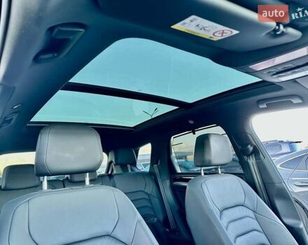 Сірий Фольксваген Туарег, об'ємом двигуна 3 л та пробігом 160 тис. км за 45800 $, фото 13 на Automoto.ua