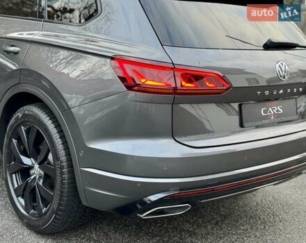 Серый Фольксваген Туарег, объемом двигателя 2.97 л и пробегом 142 тыс. км за 49700 $, фото 11 на Automoto.ua