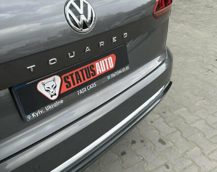 Серый Фольксваген Туарег, объемом двигателя 2.97 л и пробегом 135 тыс. км за 52000 $, фото 19 на Automoto.ua