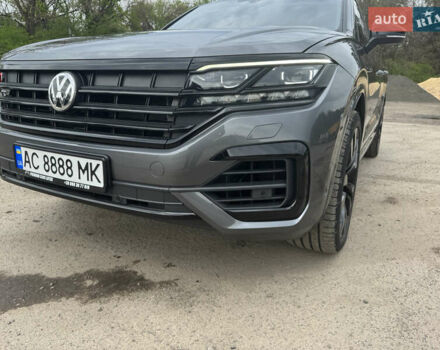 Серый Фольксваген Туарег, объемом двигателя 2.97 л и пробегом 128 тыс. км за 57500 $, фото 1 на Automoto.ua