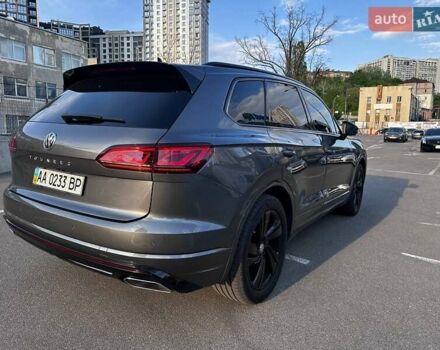 Сірий Фольксваген Туарег, об'ємом двигуна 3.96 л та пробігом 140 тис. км за 58000 $, фото 27 на Automoto.ua