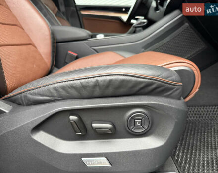 Серый Фольксваген Туарег, объемом двигателя 3 л и пробегом 85 тыс. км за 56500 $, фото 33 на Automoto.ua