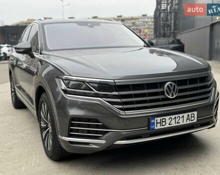 Серый Фольксваген Туарег, объемом двигателя 3 л и пробегом 246 тыс. км за 41750 $, фото 48 на Automoto.ua