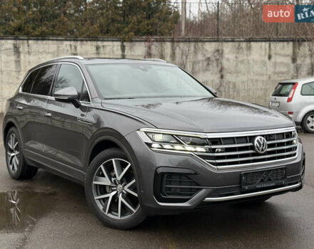 Серый Фольксваген Туарег, объемом двигателя 3 л и пробегом 85 тыс. км за 56500 $, фото 5 на Automoto.ua