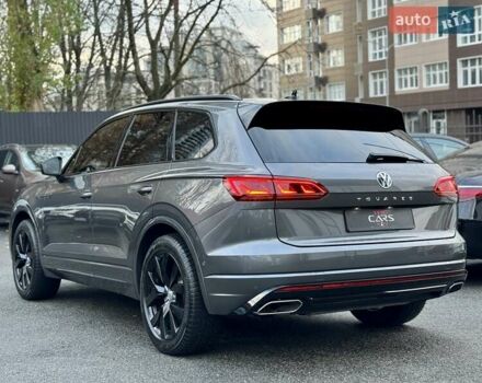 Серый Фольксваген Туарег, объемом двигателя 2.97 л и пробегом 142 тыс. км за 49700 $, фото 8 на Automoto.ua