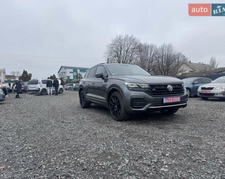 Серый Фольксваген Туарег, объемом двигателя 2.97 л и пробегом 155 тыс. км за 54500 $, фото 7 на Automoto.ua