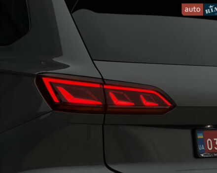 Сірий Фольксваген Туарег, об'ємом двигуна 3 л та пробігом 182 тис. км за 46000 $, фото 20 на Automoto.ua