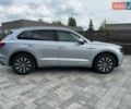 Серый Фольксваген Туарег, объемом двигателя 2.97 л и пробегом 257 тыс. км за 42500 $, фото 7 на Automoto.ua