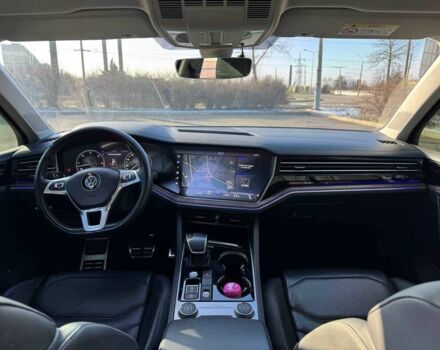 Сірий Фольксваген Туарег, об'ємом двигуна 3 л та пробігом 80 тис. км за 42000 $, фото 8 на Automoto.ua