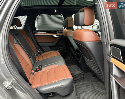 Серый Фольксваген Туарег, объемом двигателя 3 л и пробегом 85 тыс. км за 56500 $, фото 45 на Automoto.ua