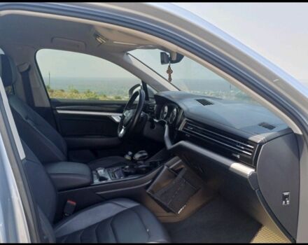 Серый Фольксваген Туарег, объемом двигателя 3 л и пробегом 79 тыс. км за 40500 $, фото 13 на Automoto.ua