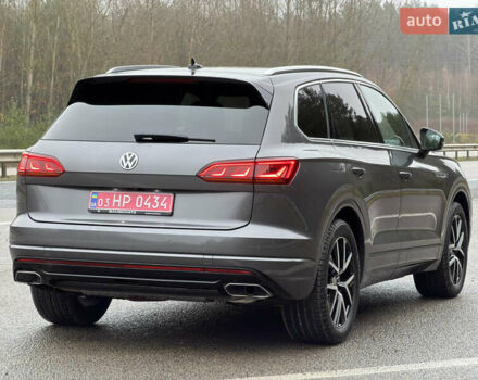Сірий Фольксваген Туарег, об'ємом двигуна 3 л та пробігом 45 тис. км за 59999 $, фото 7 на Automoto.ua