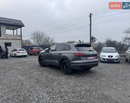 Серый Фольксваген Туарег, объемом двигателя 2.97 л и пробегом 155 тыс. км за 54500 $, фото 18 на Automoto.ua