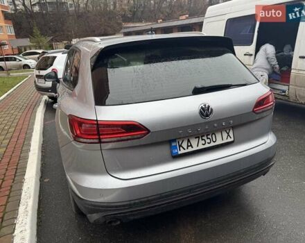 Сірий Фольксваген Туарег, об'ємом двигуна 3 л та пробігом 67 тис. км за 44000 $, фото 1 на Automoto.ua