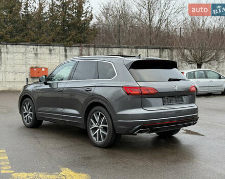 Серый Фольксваген Туарег, объемом двигателя 3 л и пробегом 85 тыс. км за 56500 $, фото 17 на Automoto.ua