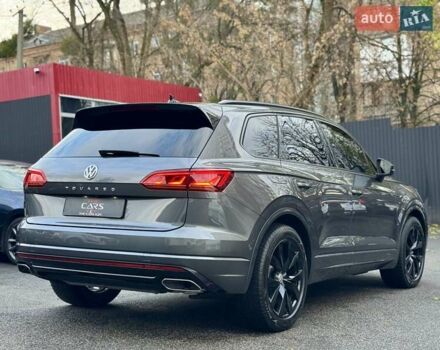 Серый Фольксваген Туарег, объемом двигателя 2.97 л и пробегом 142 тыс. км за 49700 $, фото 10 на Automoto.ua