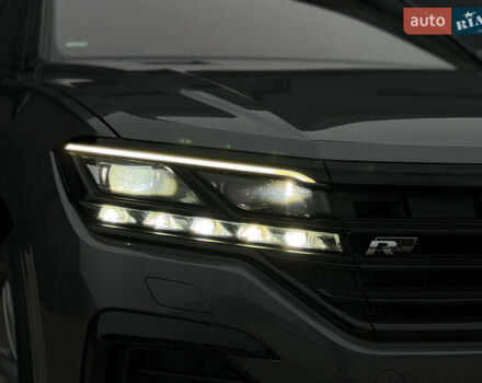 Сірий Фольксваген Туарег, об'ємом двигуна 3 л та пробігом 182 тис. км за 46000 $, фото 13 на Automoto.ua