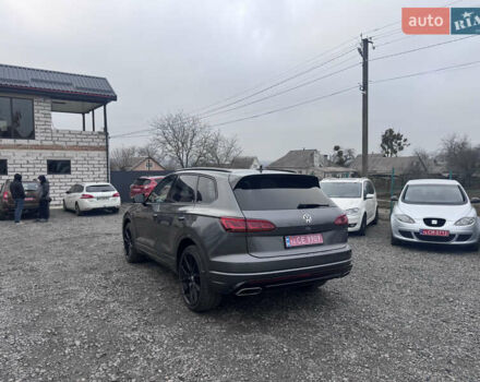 Серый Фольксваген Туарег, объемом двигателя 2.97 л и пробегом 155 тыс. км за 54500 $, фото 16 на Automoto.ua