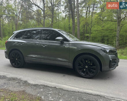 Серый Фольксваген Туарег, объемом двигателя 2.97 л и пробегом 128 тыс. км за 57500 $, фото 13 на Automoto.ua