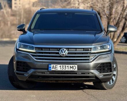 Сірий Фольксваген Туарег, об'ємом двигуна 3 л та пробігом 80 тис. км за 42000 $, фото 1 на Automoto.ua