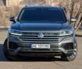 Сірий Фольксваген Туарег, об'ємом двигуна 3 л та пробігом 80 тис. км за 42000 $, фото 1 на Automoto.ua