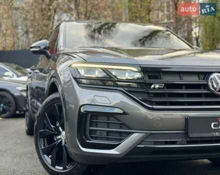 Серый Фольксваген Туарег, объемом двигателя 2.97 л и пробегом 142 тыс. км за 49700 $, фото 32 на Automoto.ua