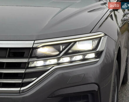 Сірий Фольксваген Туарег, об'ємом двигуна 3 л та пробігом 45 тис. км за 59999 $, фото 23 на Automoto.ua