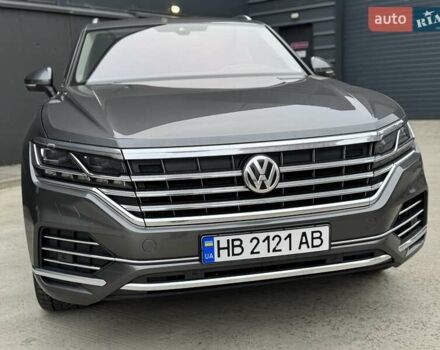 Серый Фольксваген Туарег, объемом двигателя 3 л и пробегом 246 тыс. км за 41750 $, фото 39 на Automoto.ua