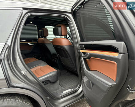 Серый Фольксваген Туарег, объемом двигателя 3 л и пробегом 85 тыс. км за 56500 $, фото 44 на Automoto.ua