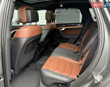 Серый Фольксваген Туарег, объемом двигателя 3 л и пробегом 85 тыс. км за 56500 $, фото 73 на Automoto.ua