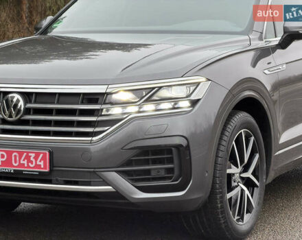 Сірий Фольксваген Туарег, об'ємом двигуна 3 л та пробігом 45 тис. км за 59999 $, фото 21 на Automoto.ua